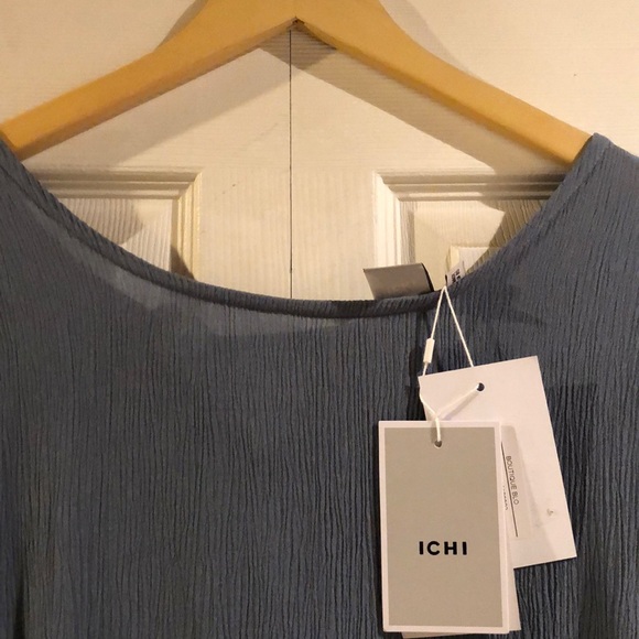 Top - Picture 2 of 4